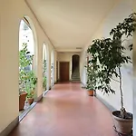 Lemon Tree One Bedroom With Balcony